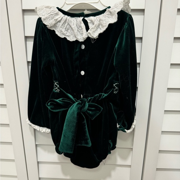 Beautiful romper - Picture 2 of 3